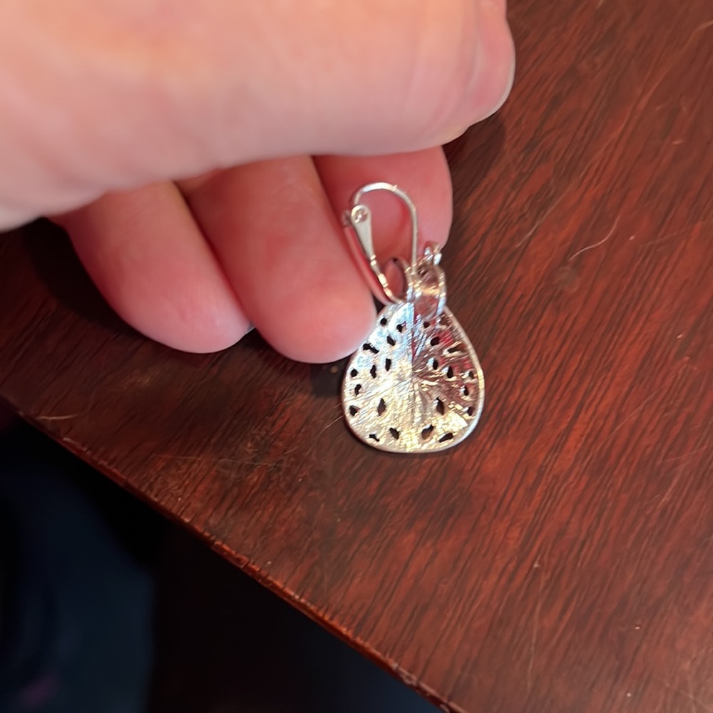 Filigree Clip Earring - Picture 3 of 4